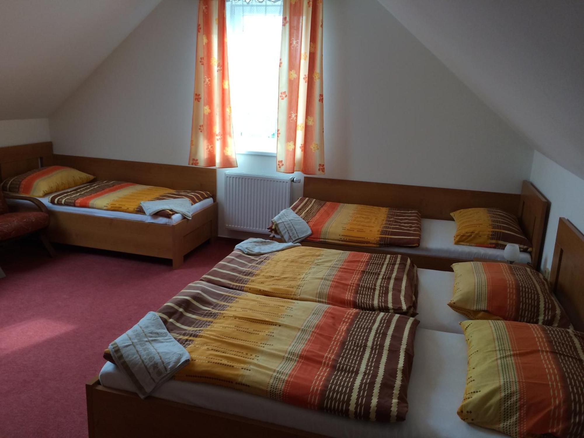 Penzion Rakovec Bukovinka Extérieur photo